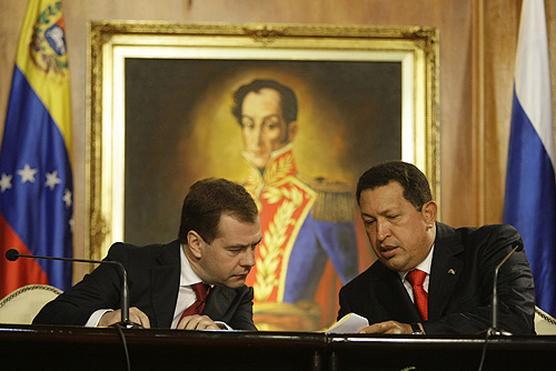 Hugo Chávez s ruským prezidentom Dmitrijom Medvedevom. Zdroj_kremlin.ru